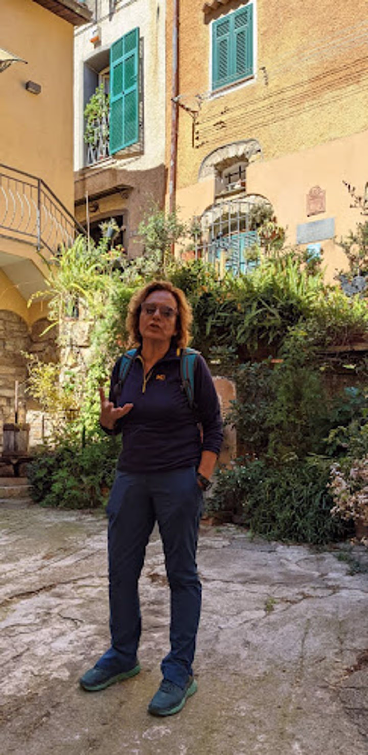 Borghi Divini - Urban trekking e degustazione a Poggi